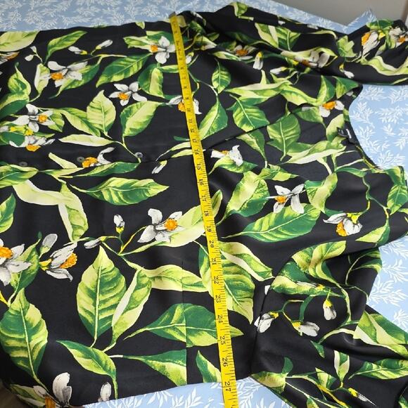 Express Women Sz XL Dark Floral Balloon Sleeve Preppy Fairy V-Neck Button Up Top - Picture 7 of 11